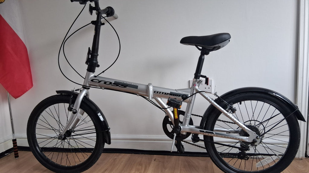 Cross Citysprint Folding Bike 20in Silver/Black, Mudguards, Twist Grip