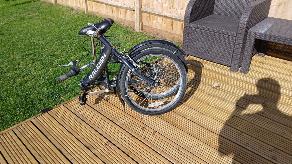 Raleigh EVO2 7 Speed Folding Bike in Green Grey