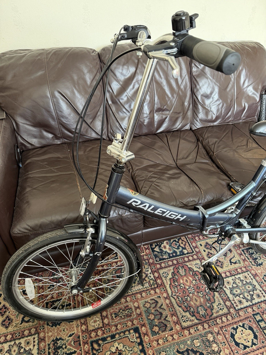 Raleigh Evo 7 Folding Bike 20” Shimano 7 Speed With Rack & Bag