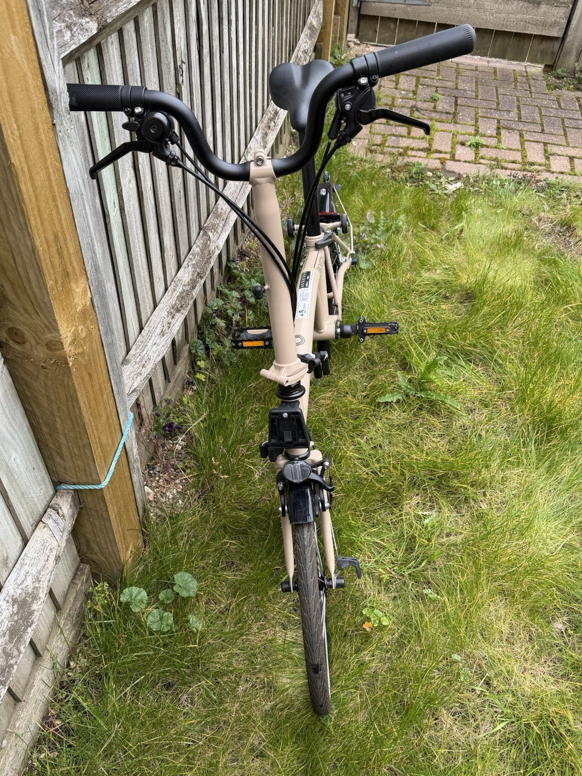 Brompton C Line Explore Folding Bike 6-Speed Mid-Bar Dune Sand Excellent Quality