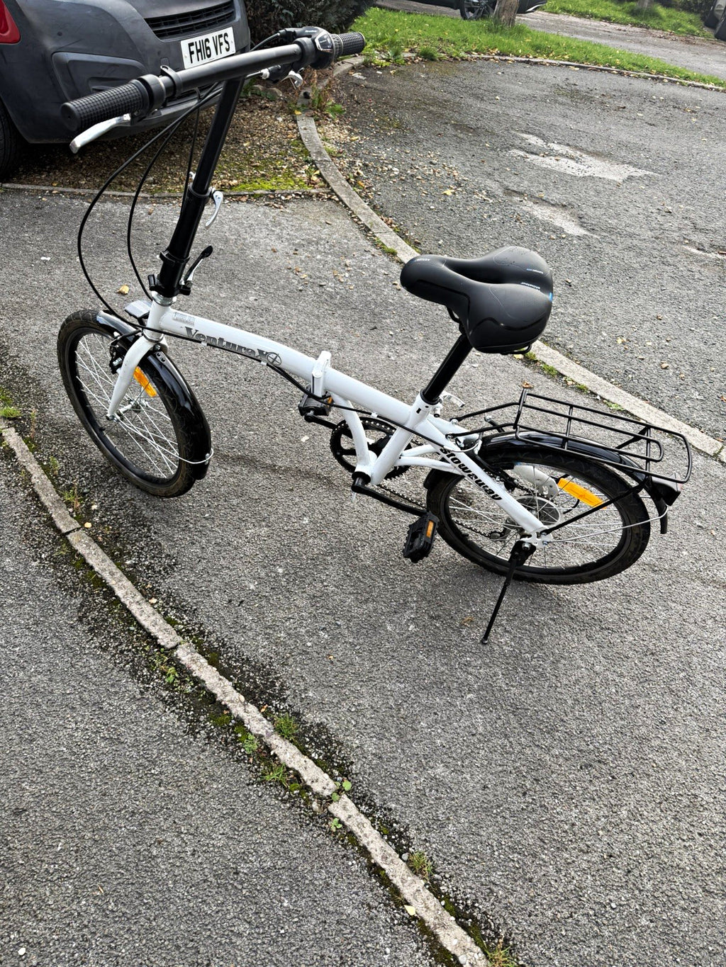 Stowaway Venture X9 20in Folding Bike 6 Speed White/Black Rear Rack Mudguards