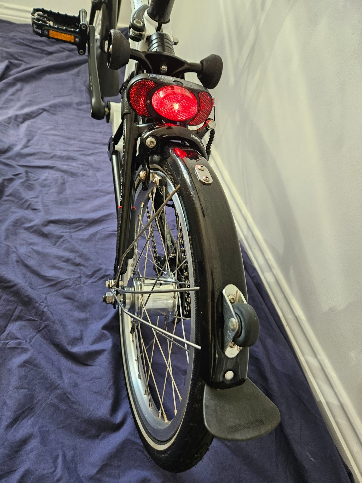 Brompton M6L - 6 Speed - C Line - Mid- White - VGC