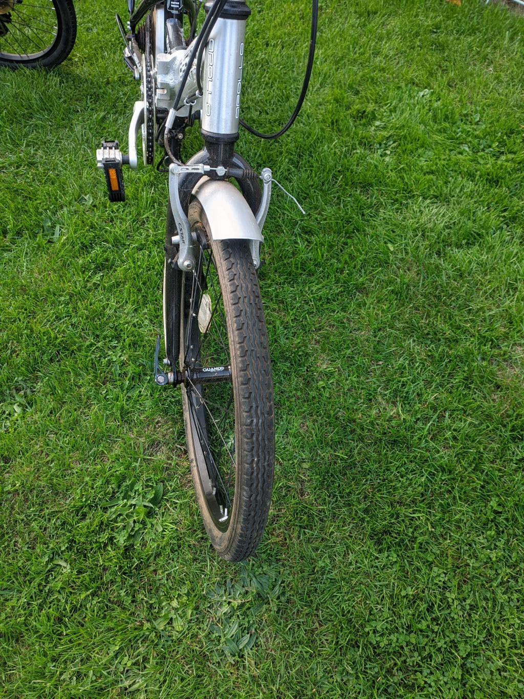 2 X Apollo Transition Folding Bikes 6 Speed Shimano Gear 20” Wheels