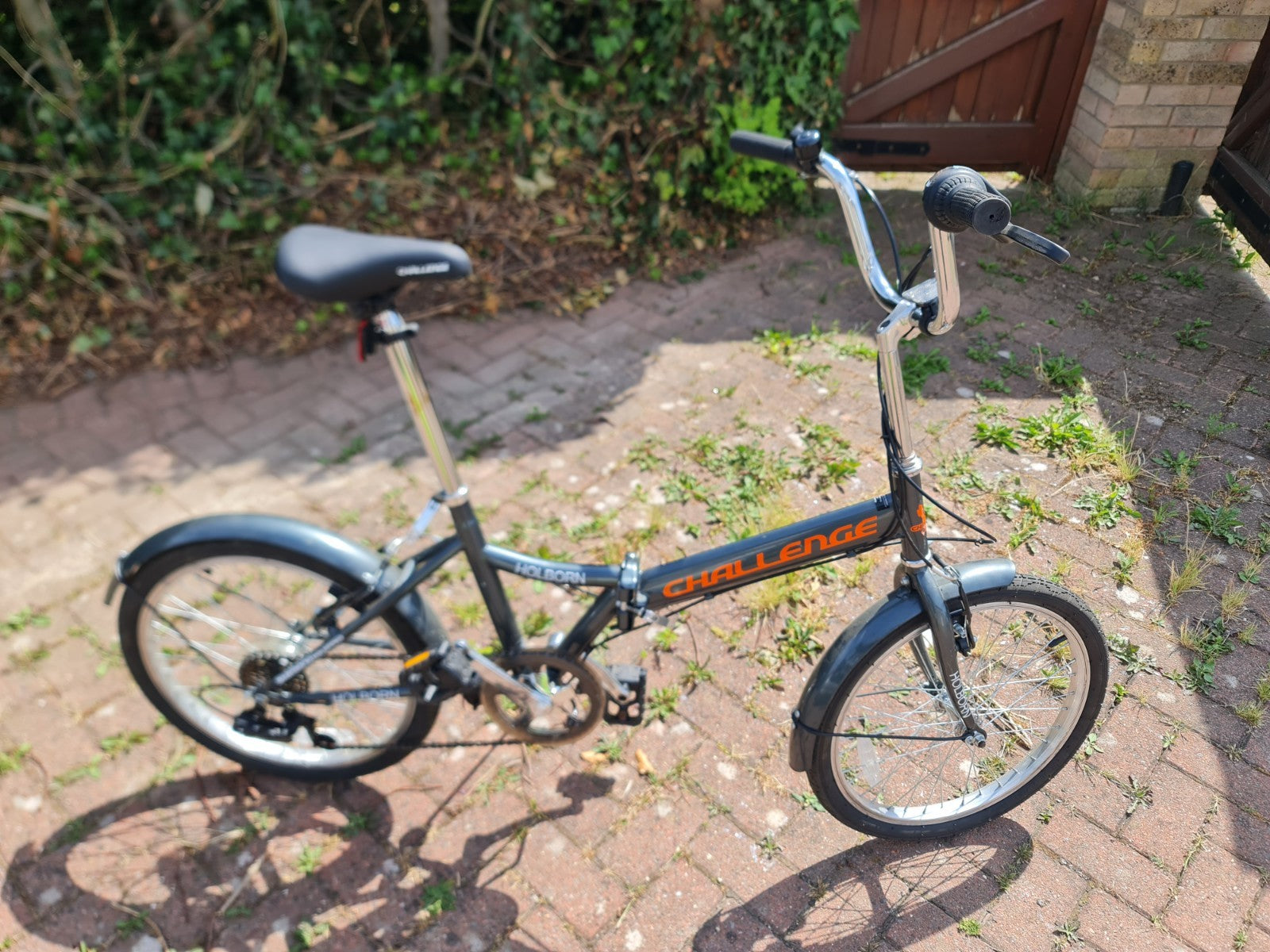 Holborn Challenge 20-inch Wheels Folding Bike Unisex  6 Gears COLLECTION ONLY