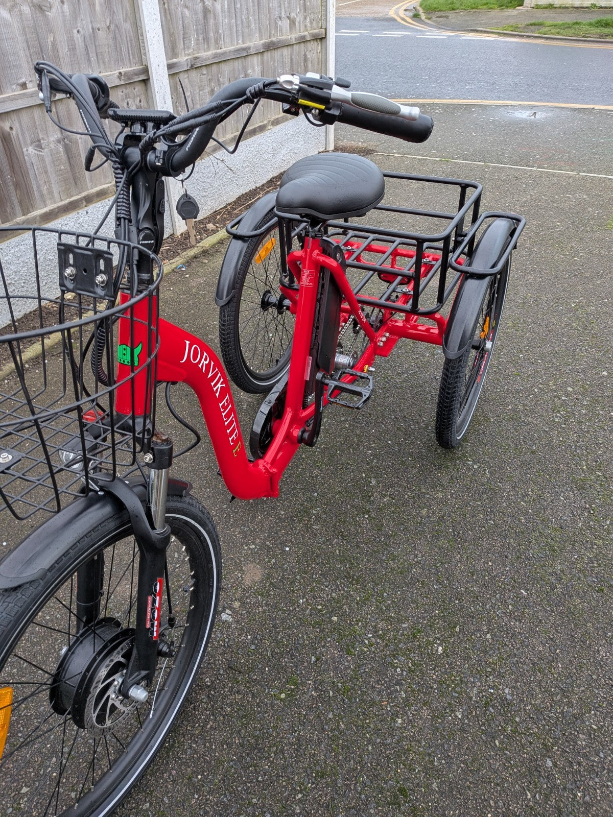 Jorvik Jet E 24 Folding Electric Tricycle, BRAND NEW,24" WHEELS, DELIVERY POSS.