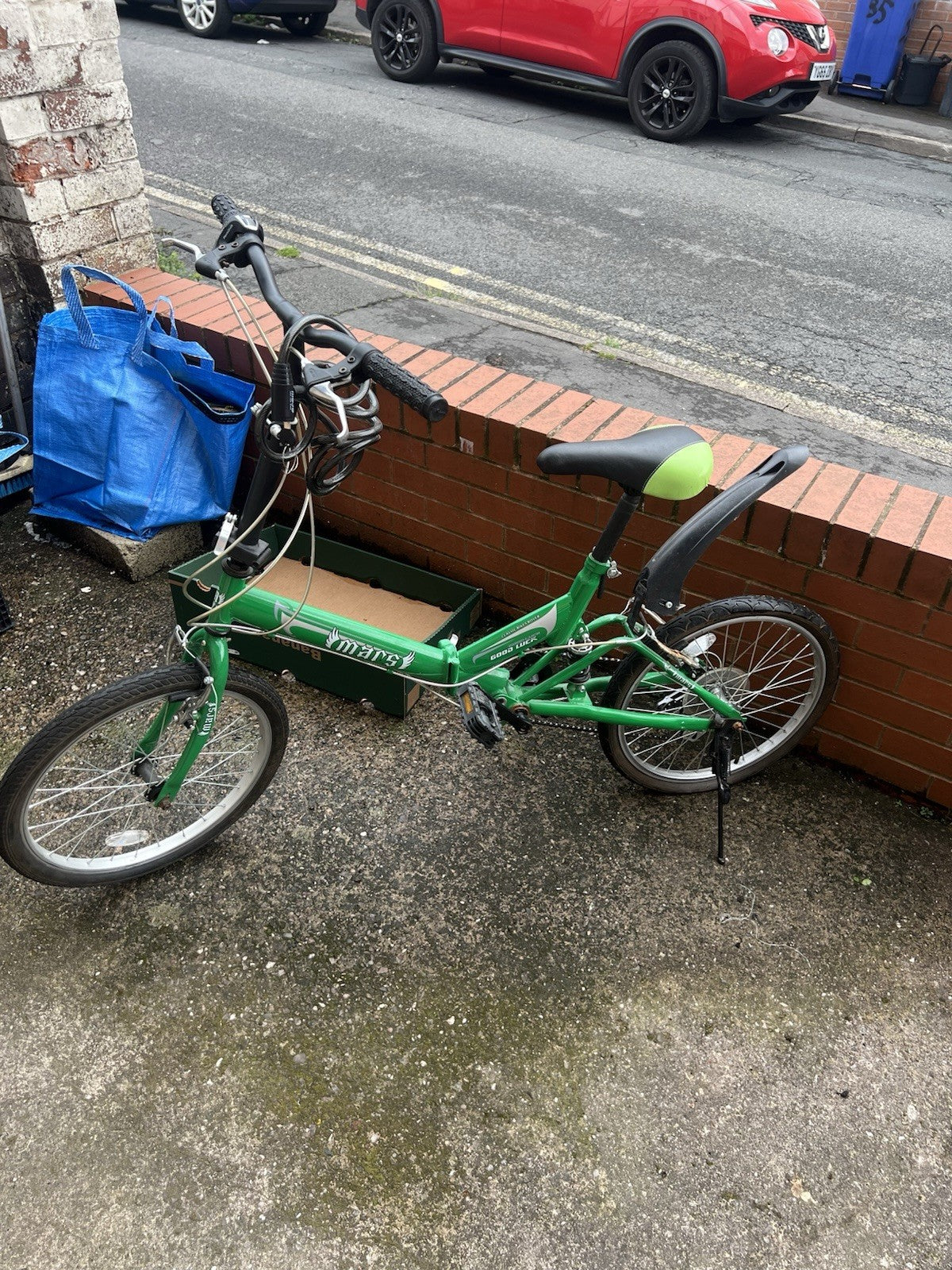 Mans  Green Folding bike with lock