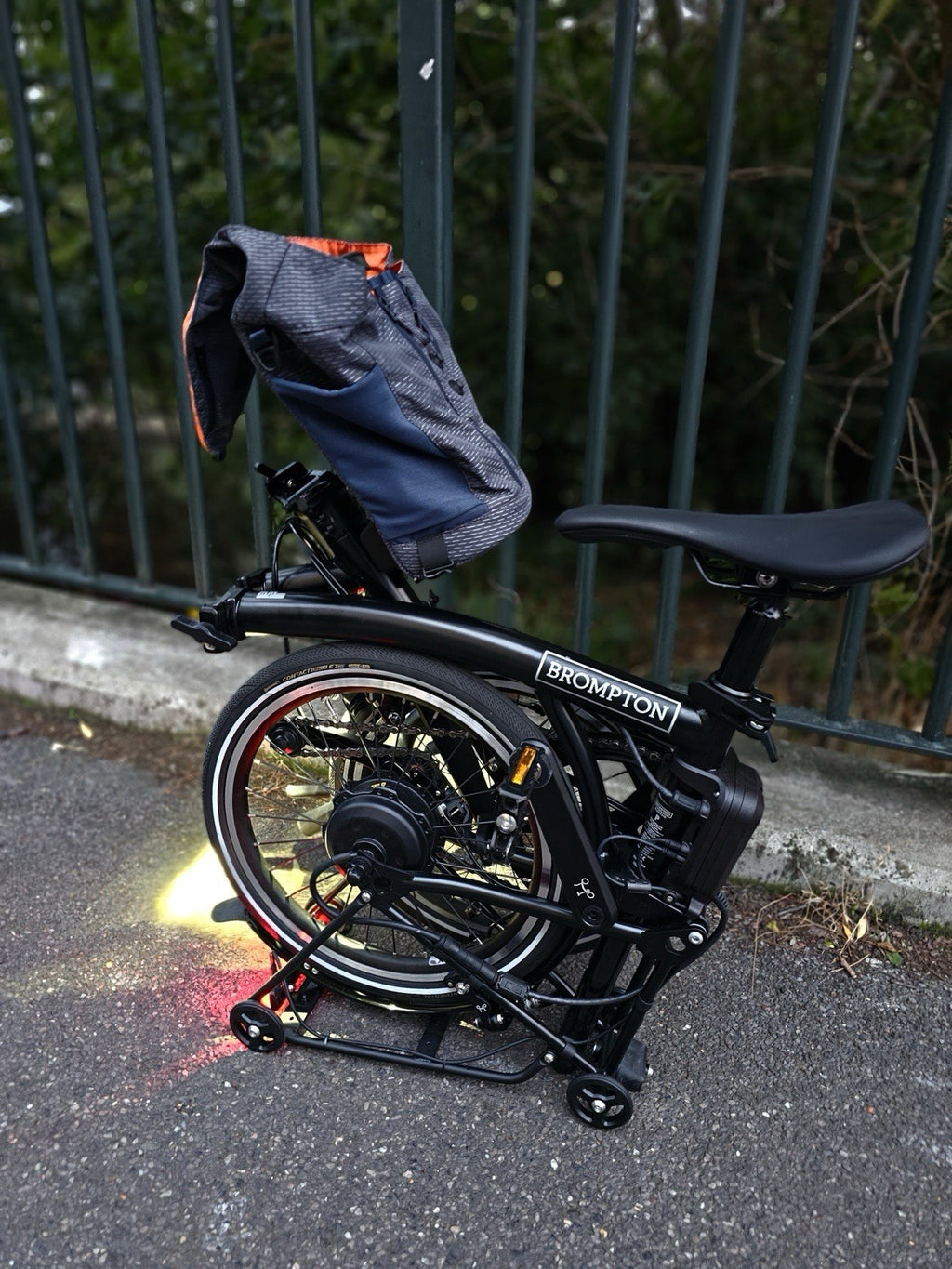 Brompton P line latest model with rear wheel motor, carbon fibre fork 2025