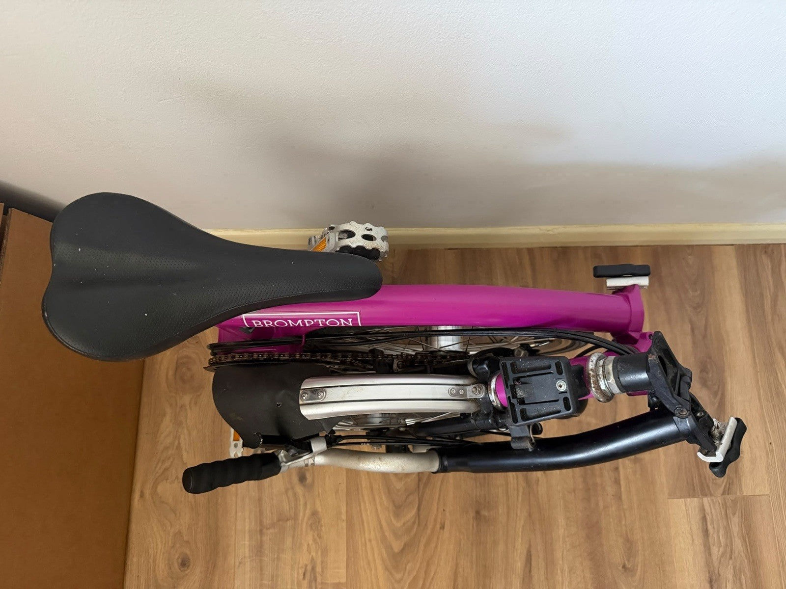 Brompton C Line H6L (6 Speed) folding bicycle - Berry (EXCELLENT CONDITION)
