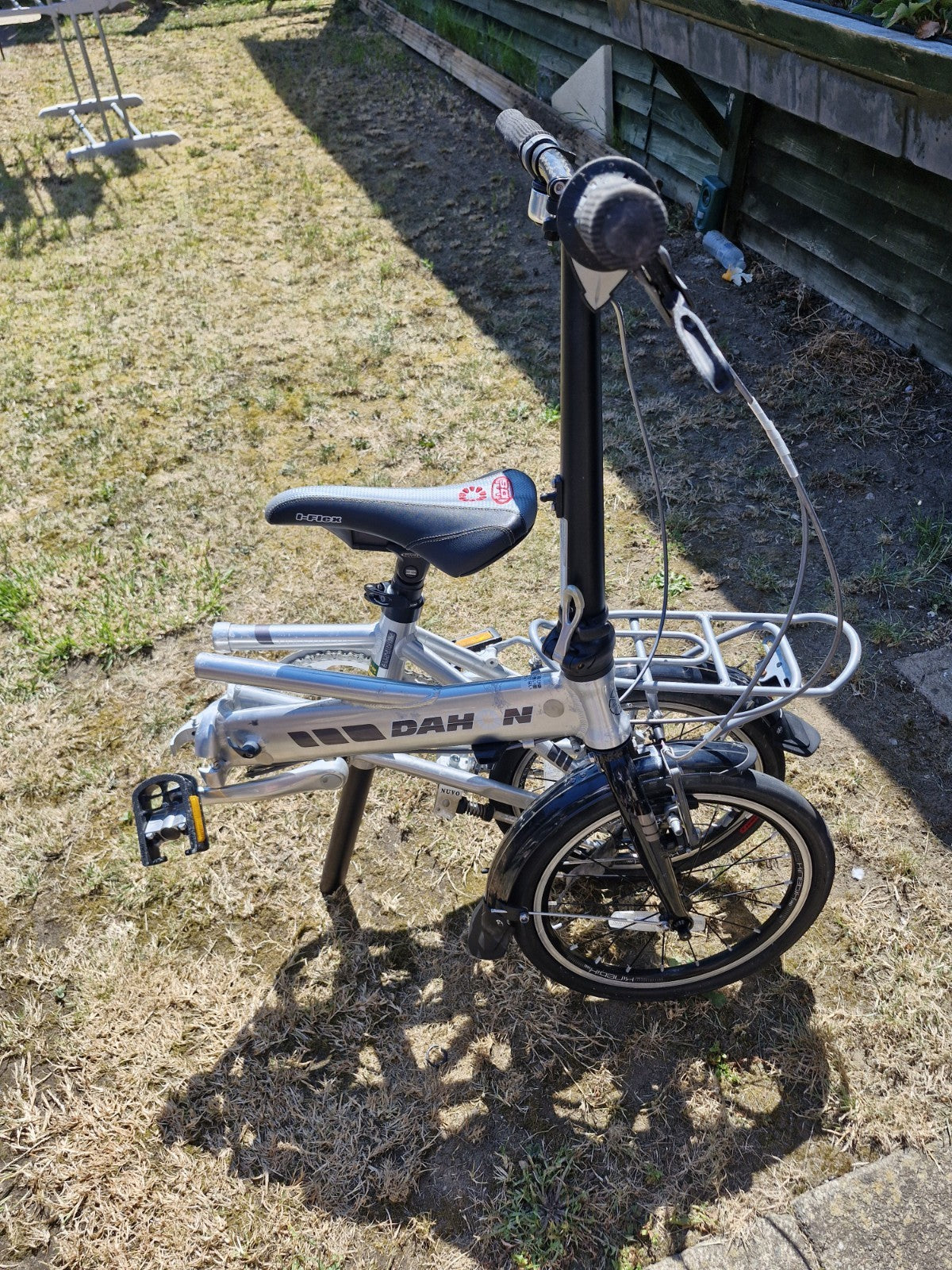 Dahon Classic III Folding Bike – 3-Speed Sturmey Archer stainless steel.