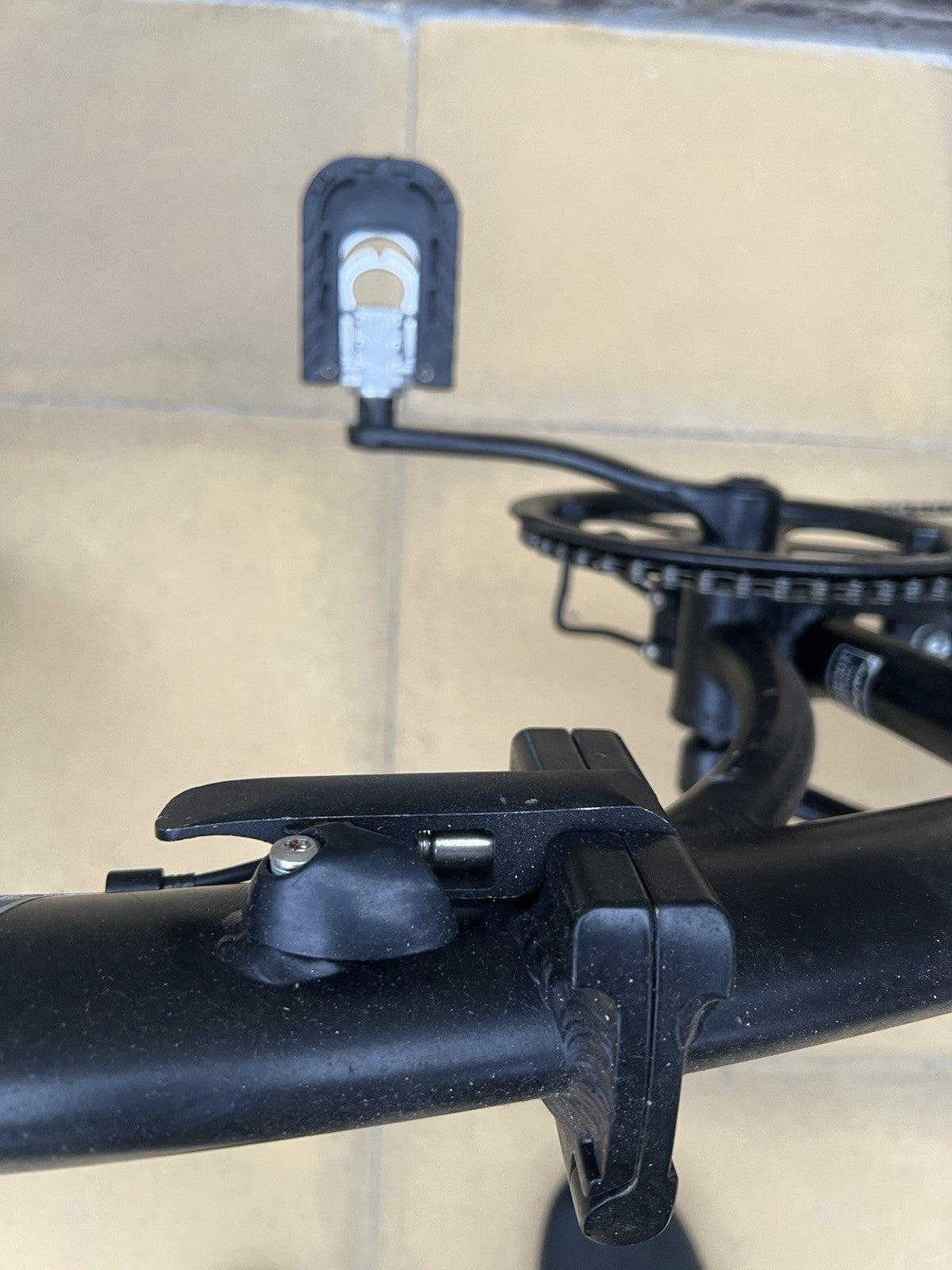 Raleigh FoldWay Bike 20in Black 7-Speed Grip Shifter