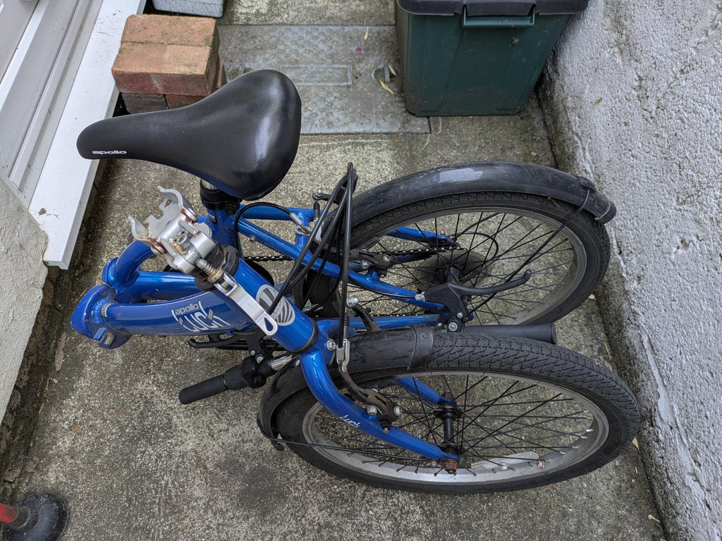 Apollo Tuck 6 Speed 20″ Folding Bike - Blue