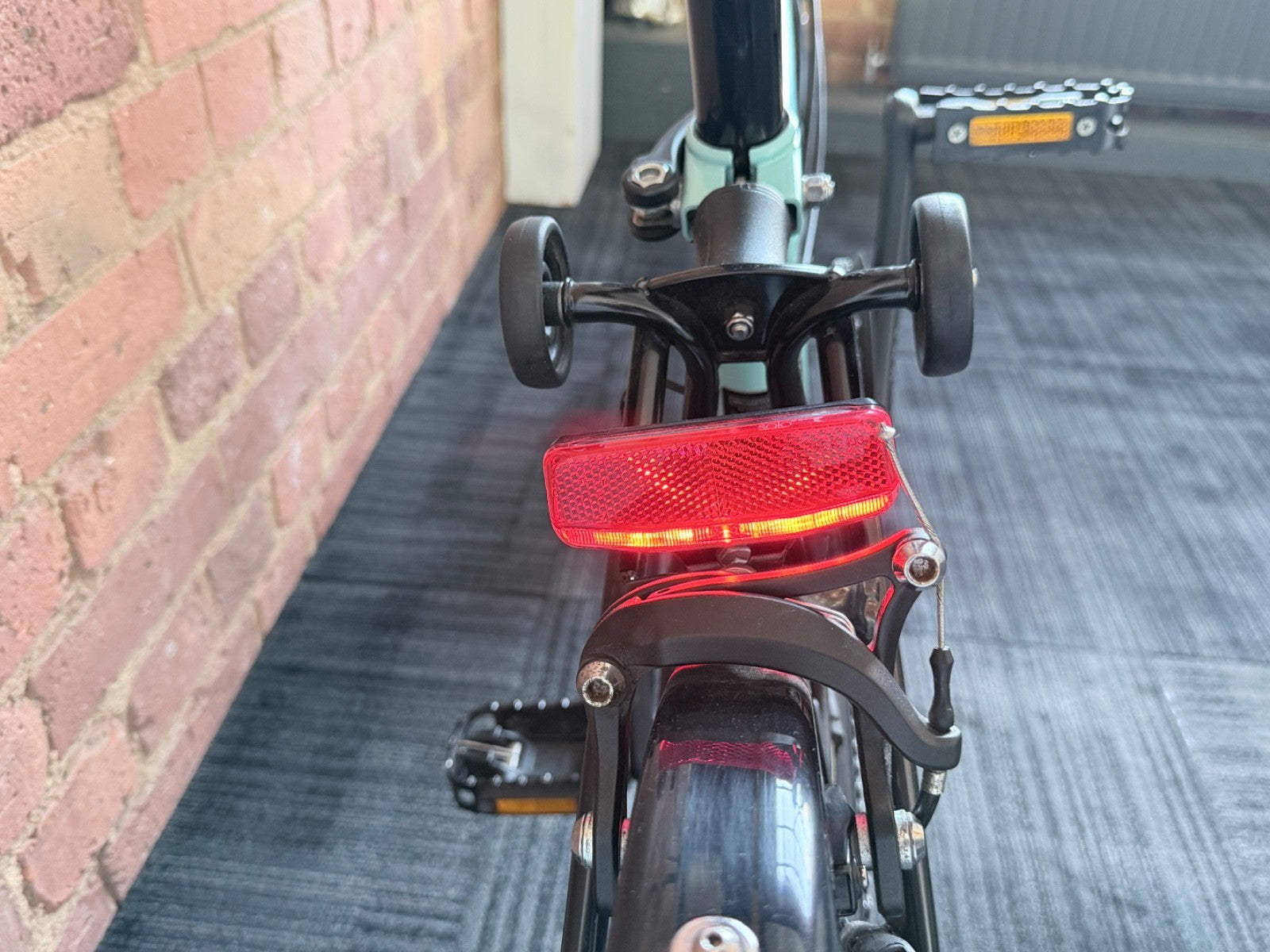 Brompton C Line Electric (M6L) Black Edition - Turkish Green - Lots of Extras