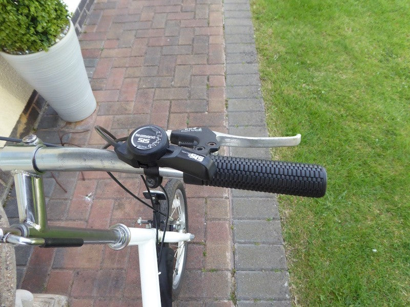 Adults Size Folding Bike. 16" Wheels 6 Gears. Rear Suspension View Exeter
