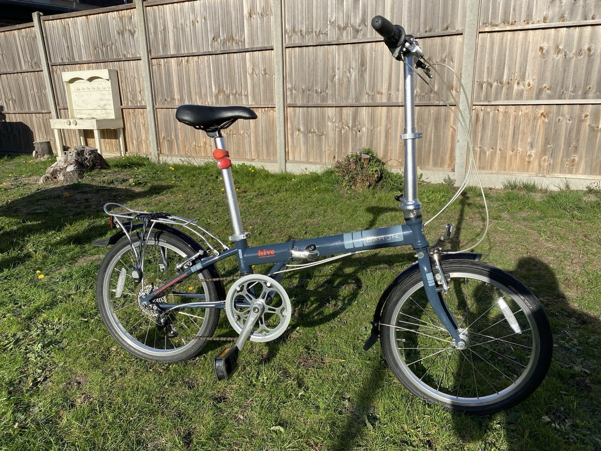 Dahon hive 4130 Folding Bike 20 in Blue 7 speed luggage Rack Mudguards for tube