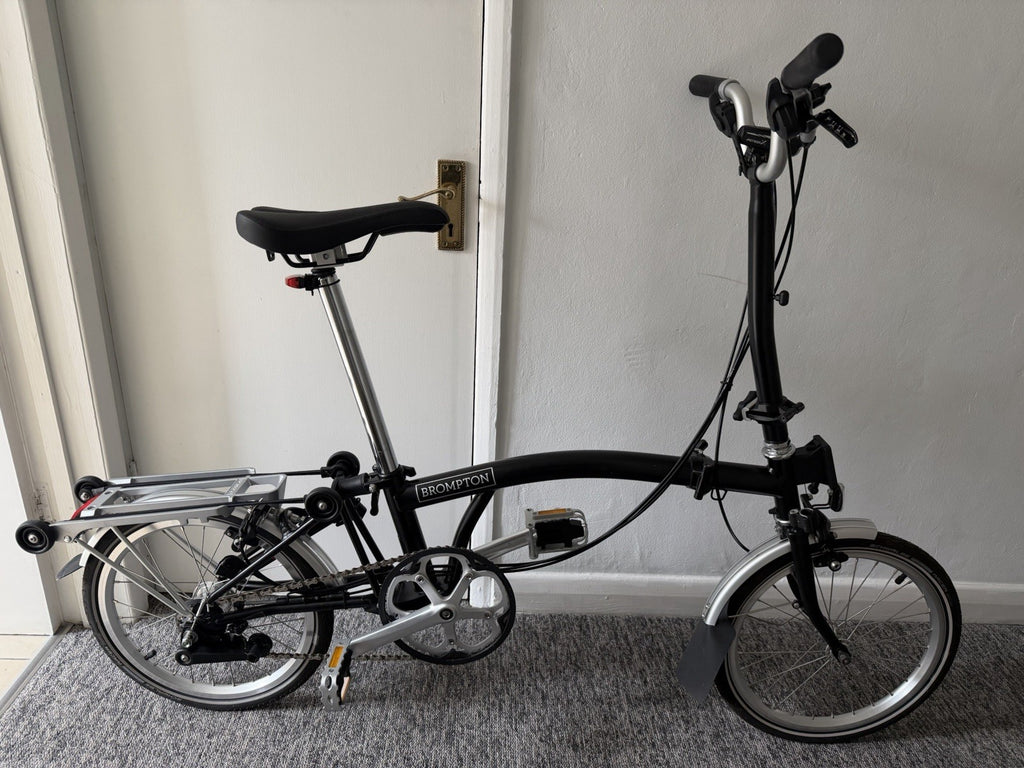 Brompton C Line H6R (6 Speed) folding bicycle - Black (MINT CONDITION!)
