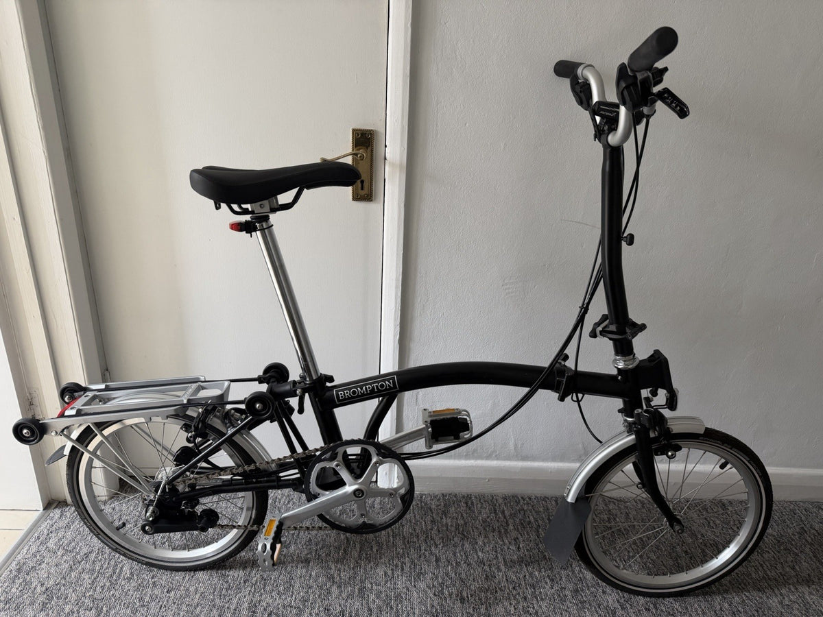 Brompton C Line H6R (6 Speed) folding bicycle - Black (MINT CONDITION!)