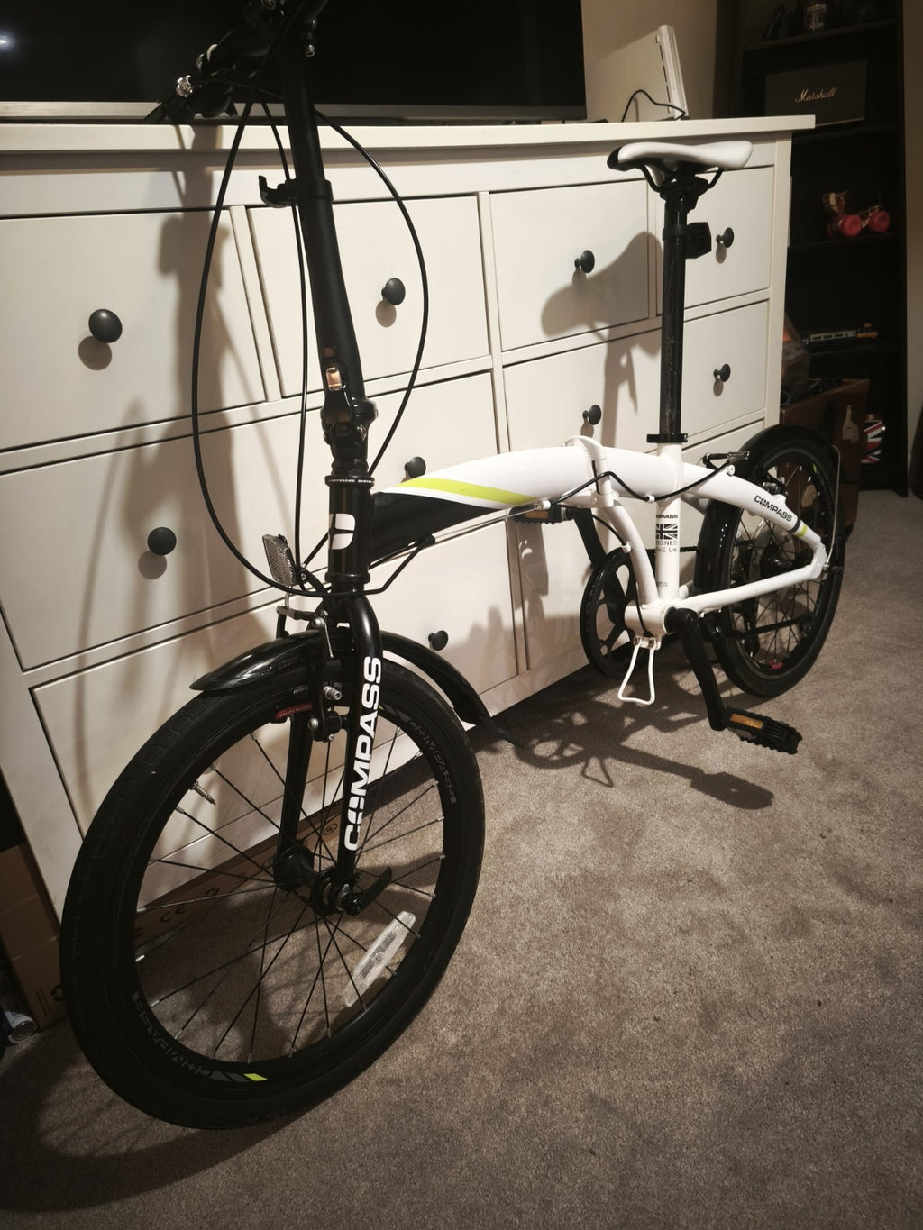 Compass Folding Bicycle – Ideal for Commuting & Storage – White/Black With Bag