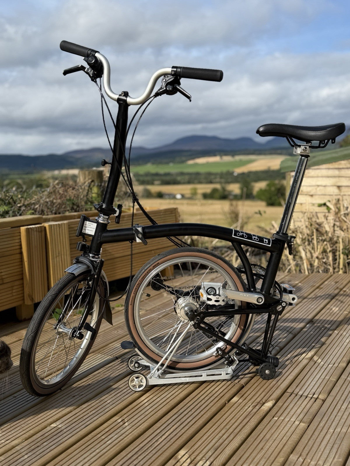 Brompton Folding Bike 6-Speed Black Excellent Used Condition