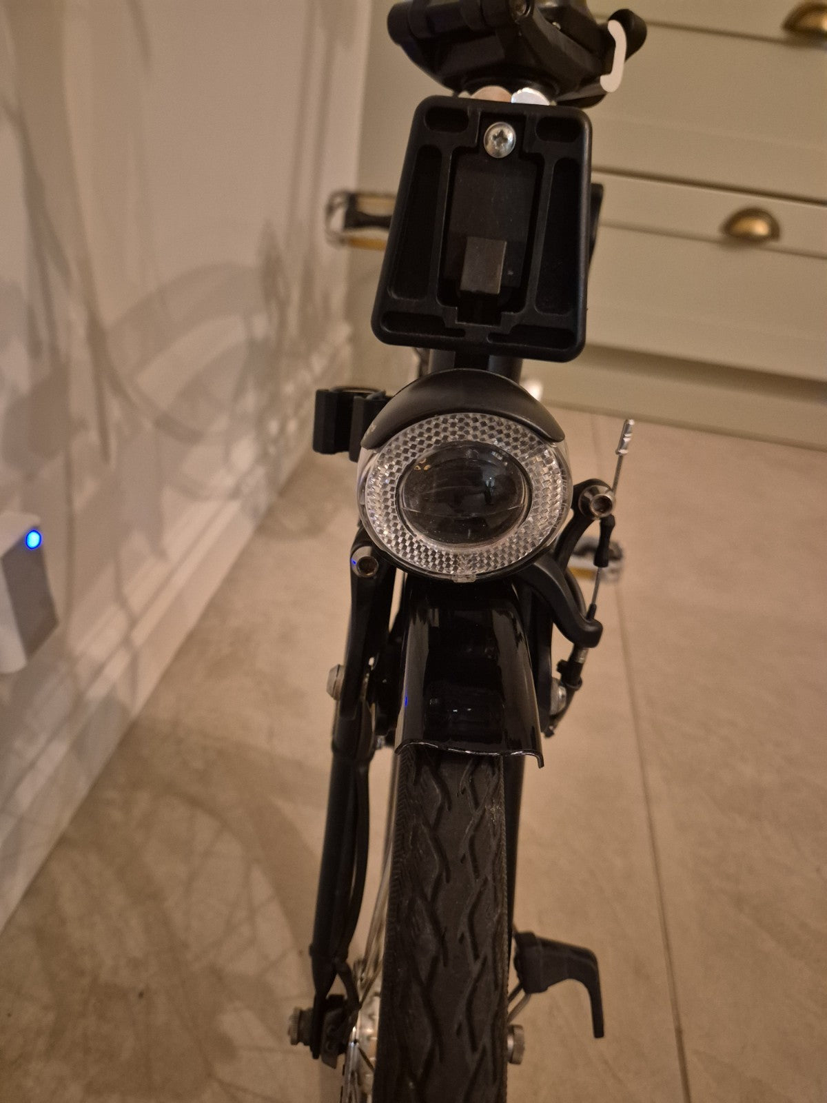 Brompton M6L Black 6 Speed Folding Bike Dynamo Lights Pump Carrier Block