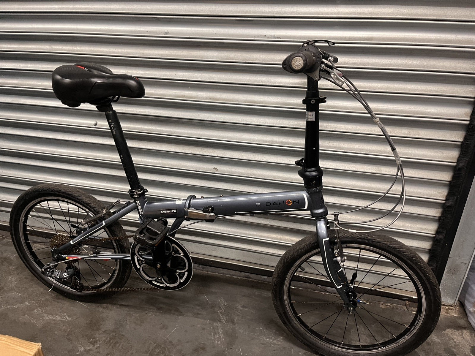 Dahon Archer P8 City Bike 8 Speed Folding Bike