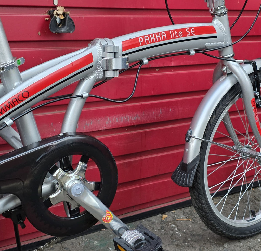 AMMACO PAKKA LITE SE FOLDING BIKE (20" WHEELS) BRAND NEW NEVER USED!!
