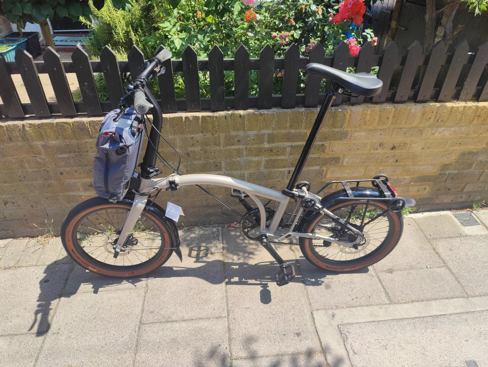 Brompton G Line Electric Folding 4 Speed Bike 20"  Traildust White Medium Bike