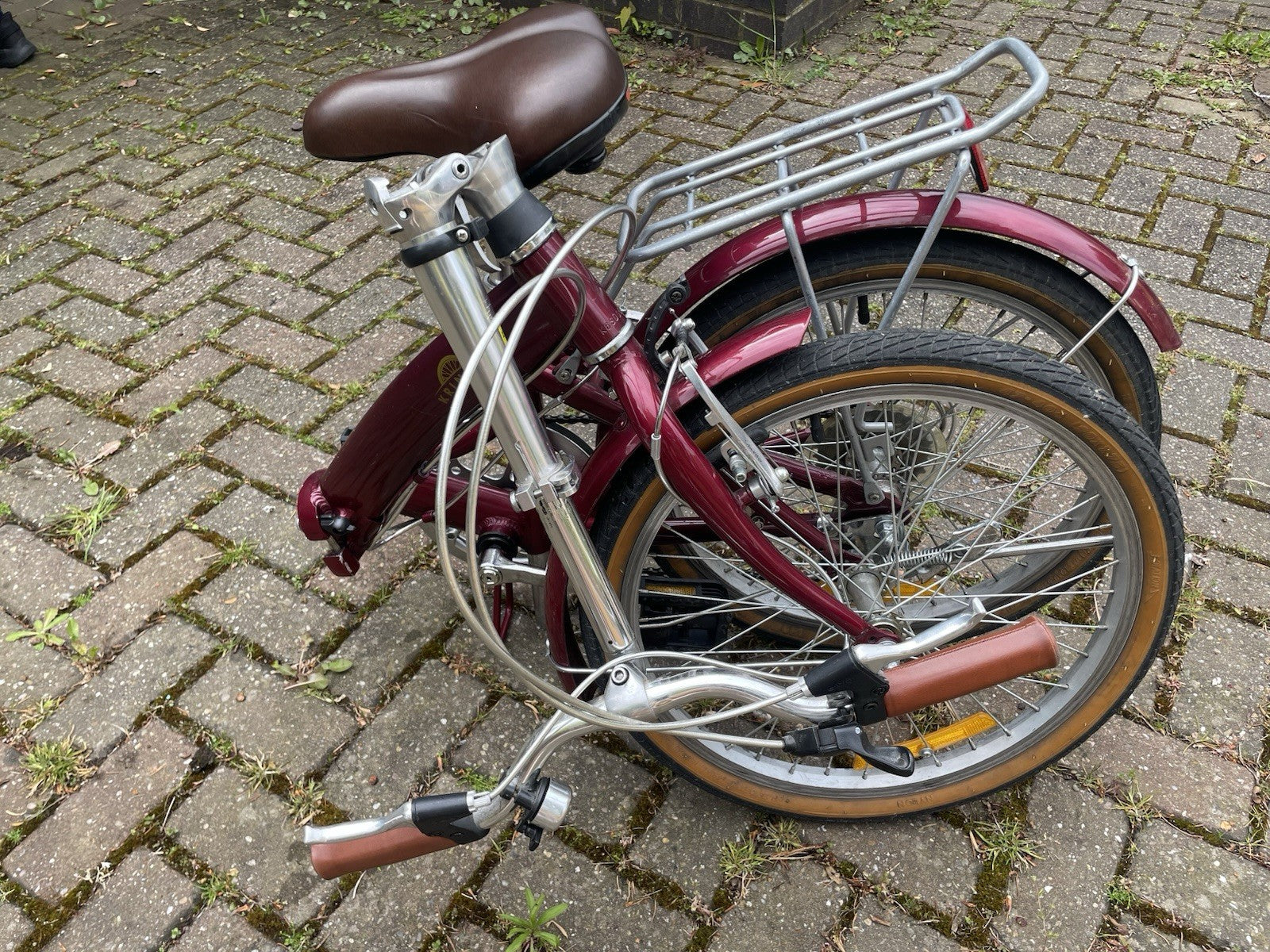 Dutch Style Folding Women’s Bike With 7 Speeds, Mudguards And Pannier Rack