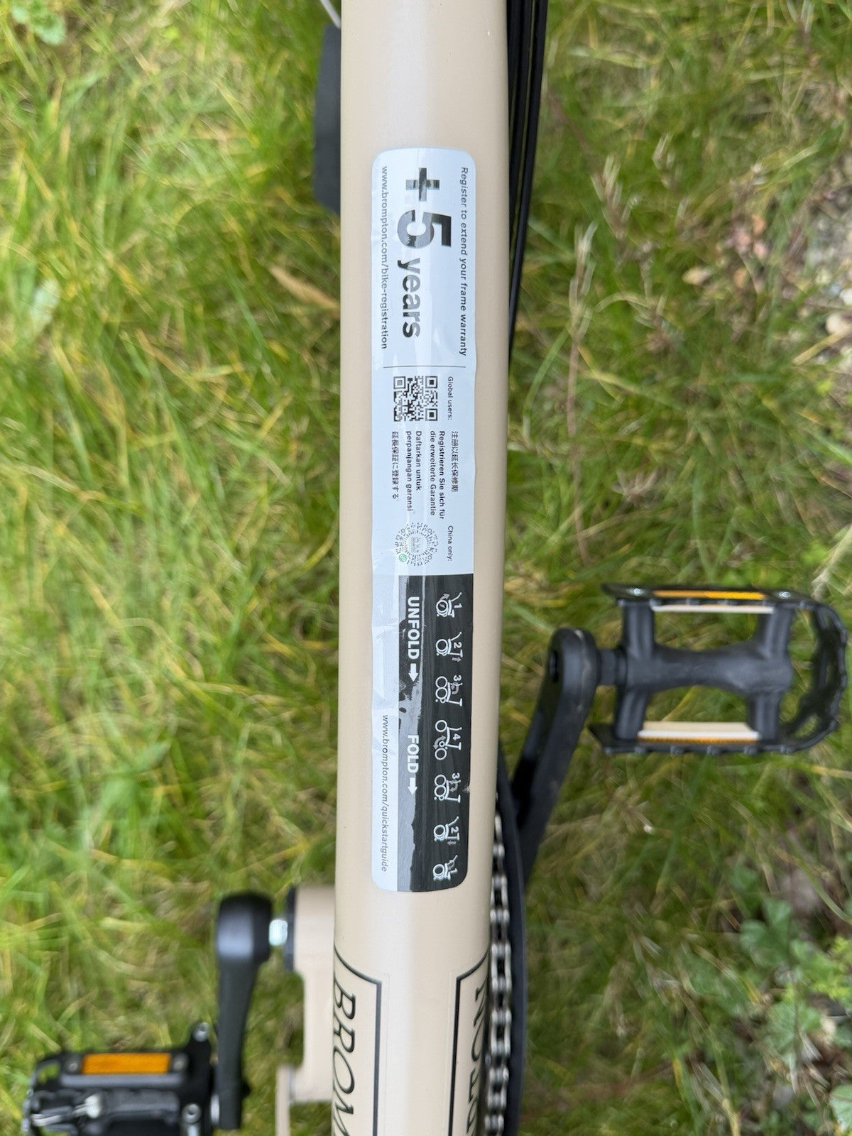 Brompton C Line Explore Folding Bike 6-Speed Mid-Bar Dune Sand Excellent Quality