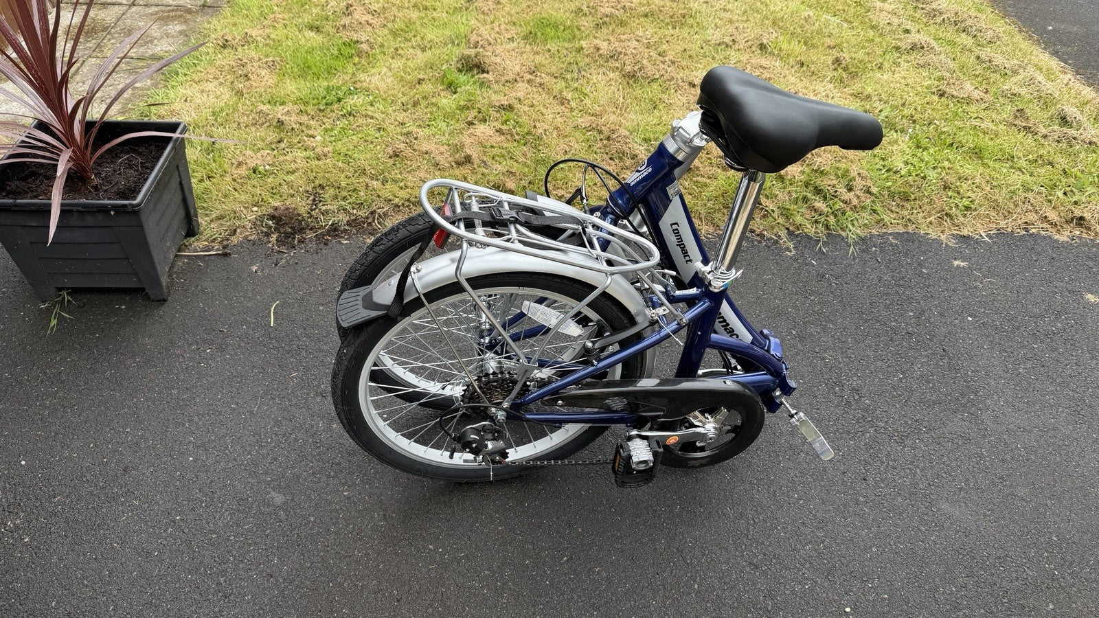 Ammaco Pakka Compact 20 Inch Wheel Folding Shopper Camping Bike 6 Speed Blue