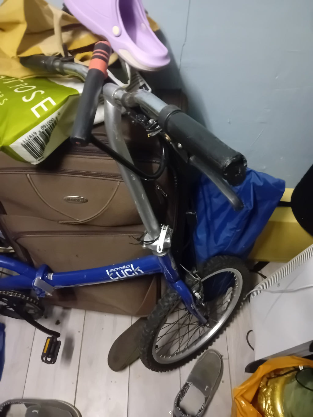 Apollo Tuck Blue Foldable Bike Gold Chain With Padlock Second Hand