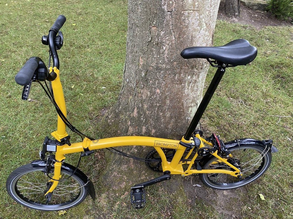 Brompton bike C-line 12-speed 2025 mid bar In bumblebee yellow