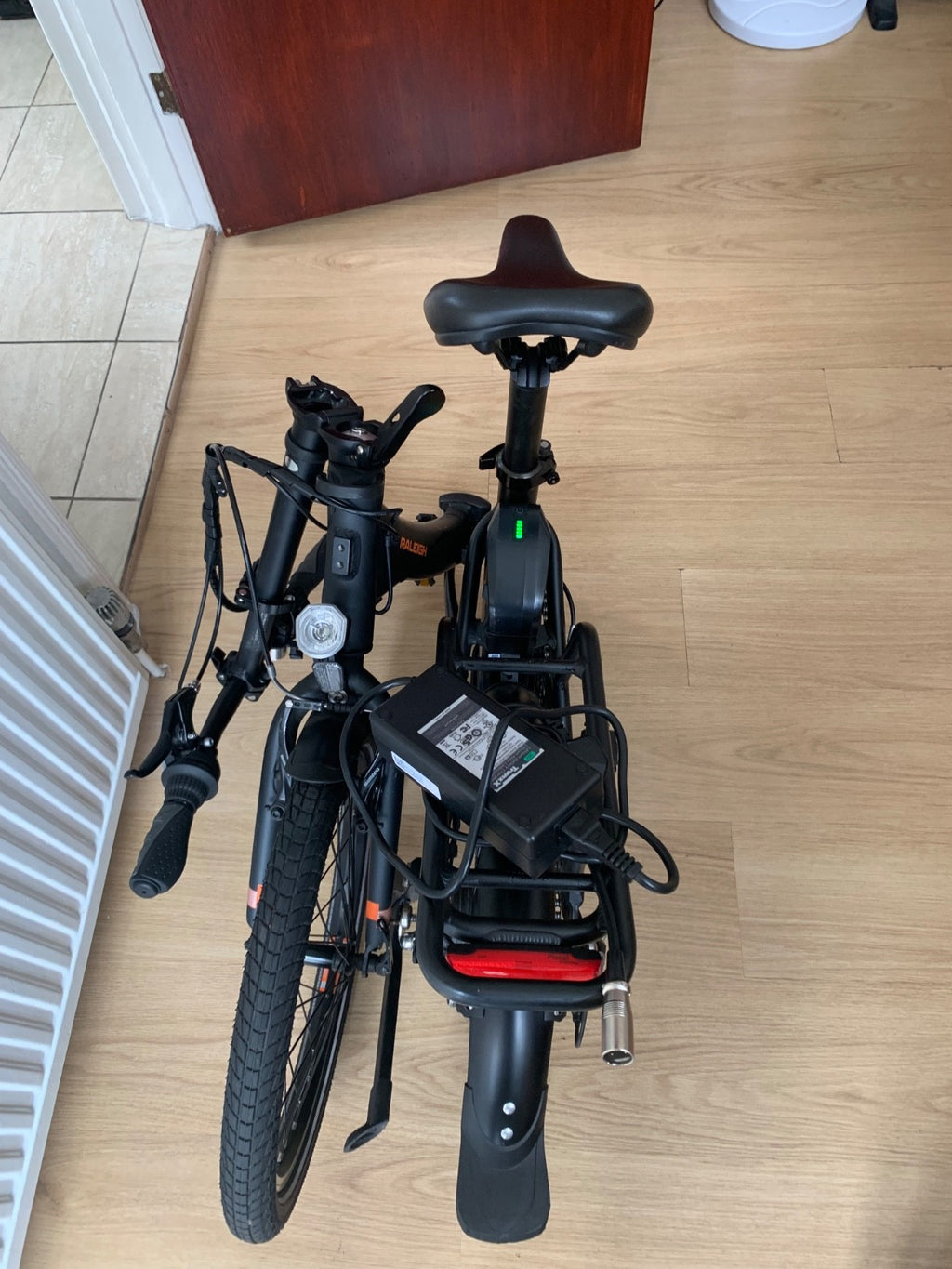 Raleigh Stow--E--Way Compact 8-Speed Folding Bike
