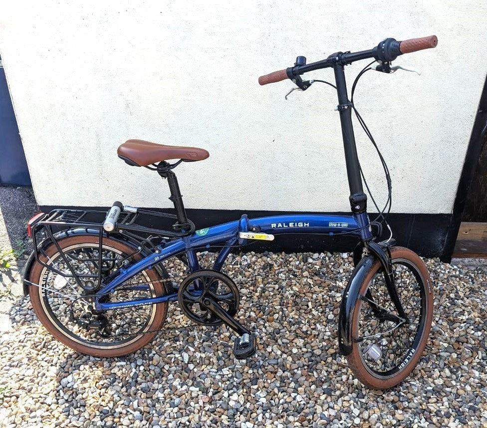 Raleigh Foldable Bike Stowaway (with a D lock and 2  LED lights)