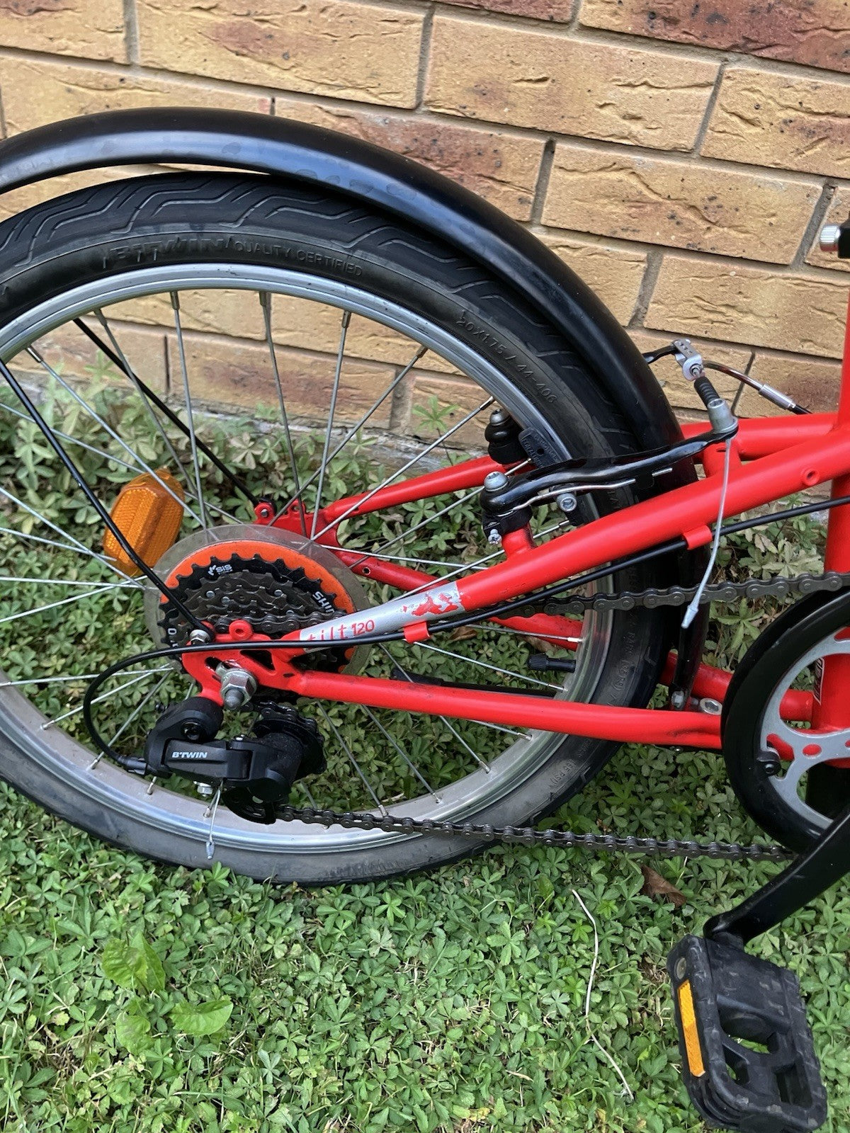 BTWIN Folding Bike 20″ | Urban Commuter Bicycle | 6-Speed Bike | Great for City