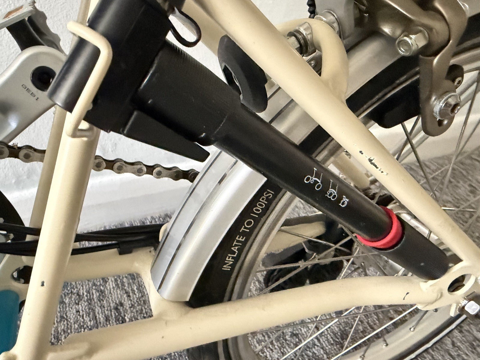 Brompton C Line M6R (6 Speed) folding bicycle - Blue (Excellent Condition)