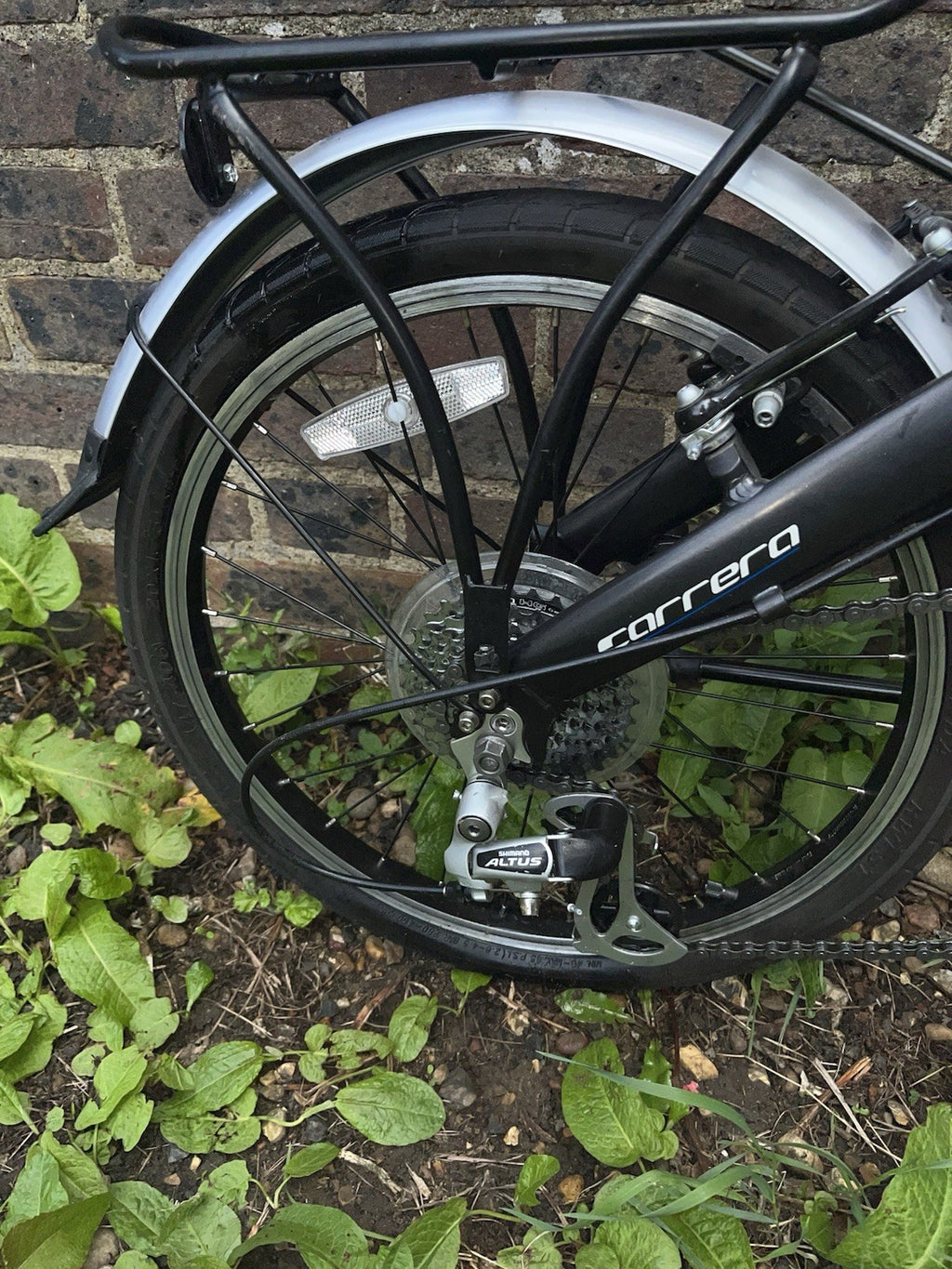 Carrera Intercity 8-Speed 20'' Folding Bike Wheels Black