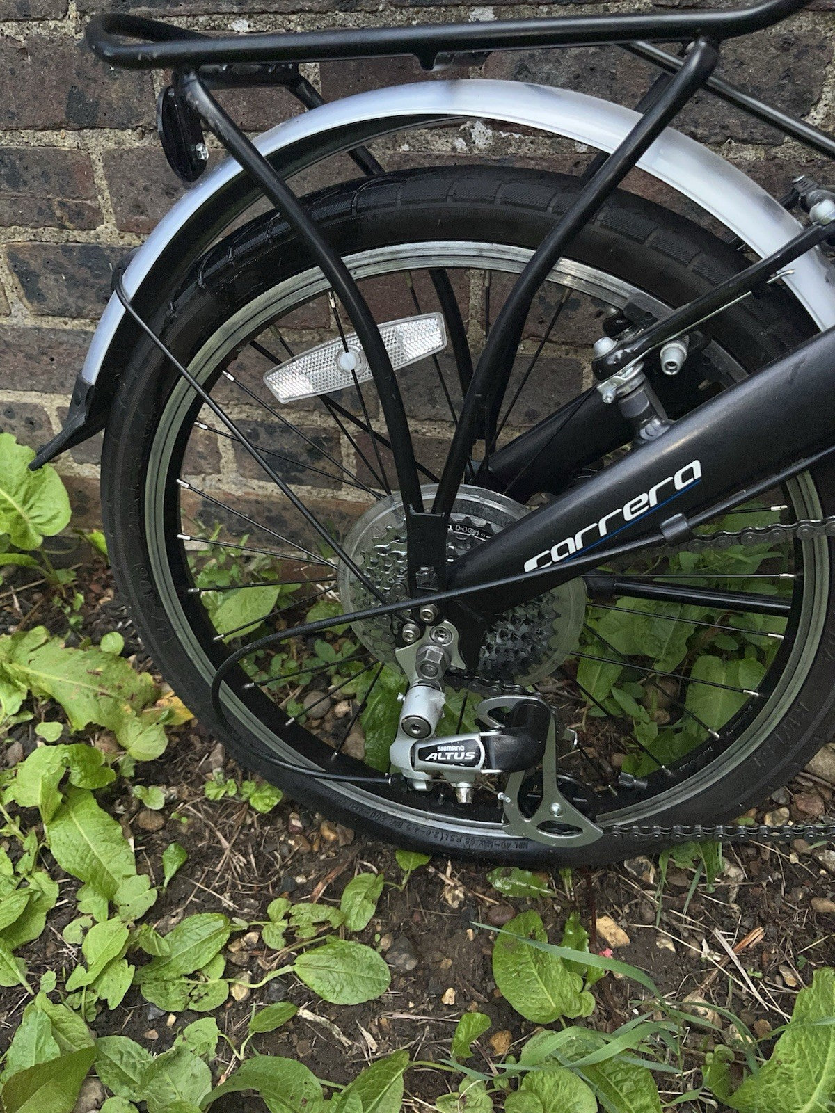 Carrera Intercity 8-Speed 20'' Folding Bike Wheels Black