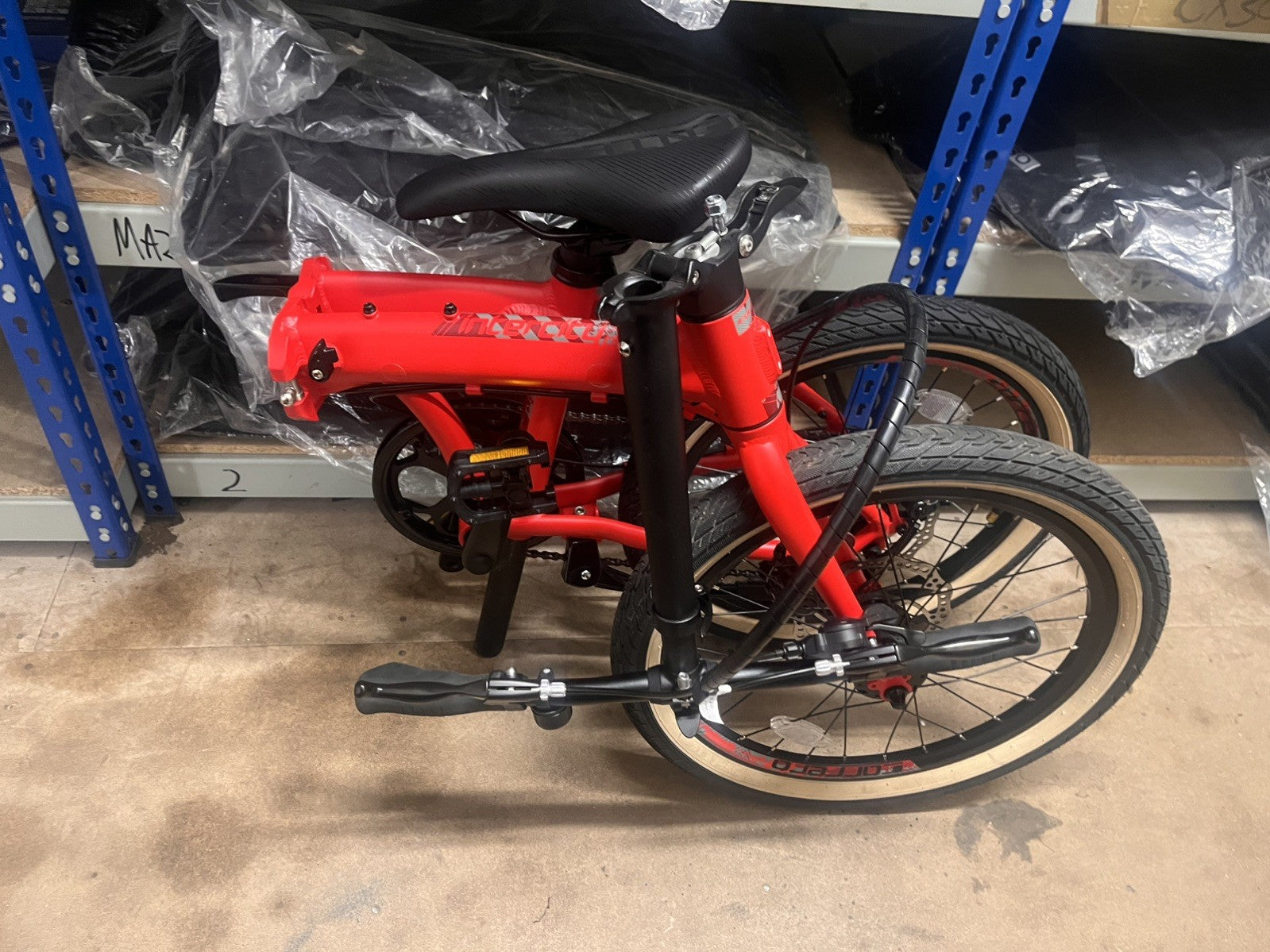 Carrera Intercity Disc 8-Speed Folding excellent condition