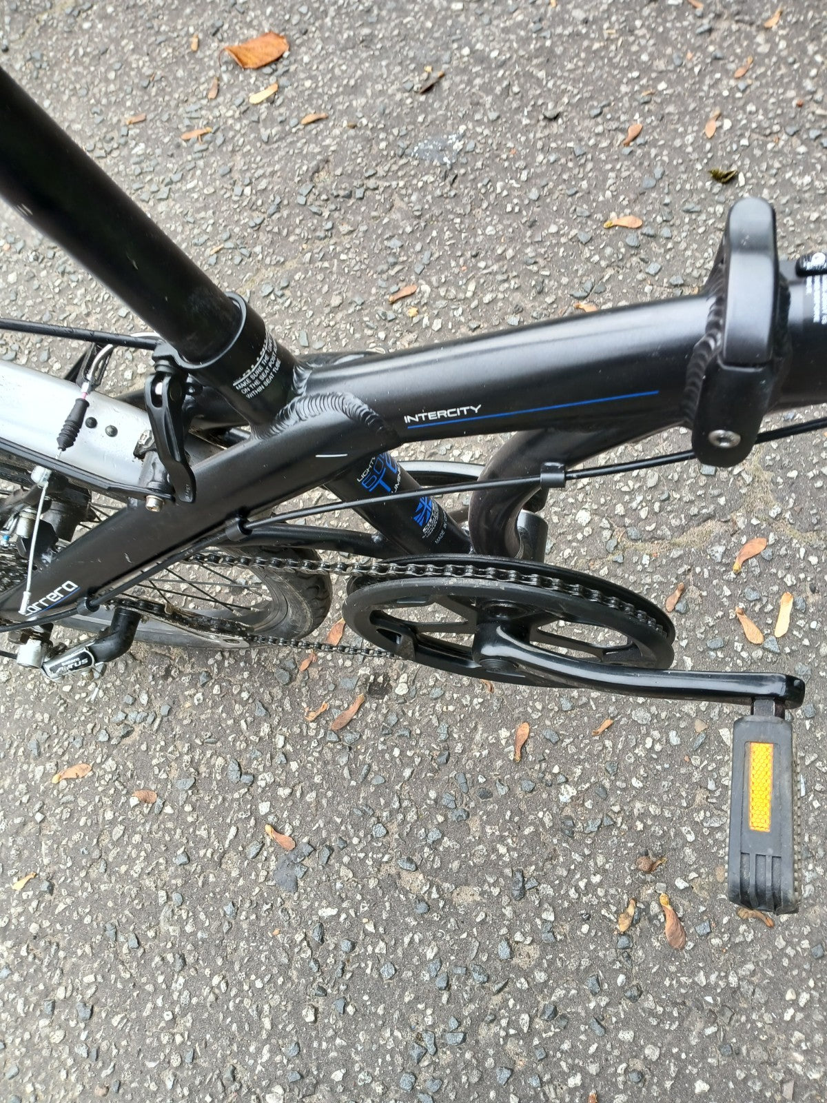 Carrera INTERCITY 20" 8 Speed Folding Bike/bicycle