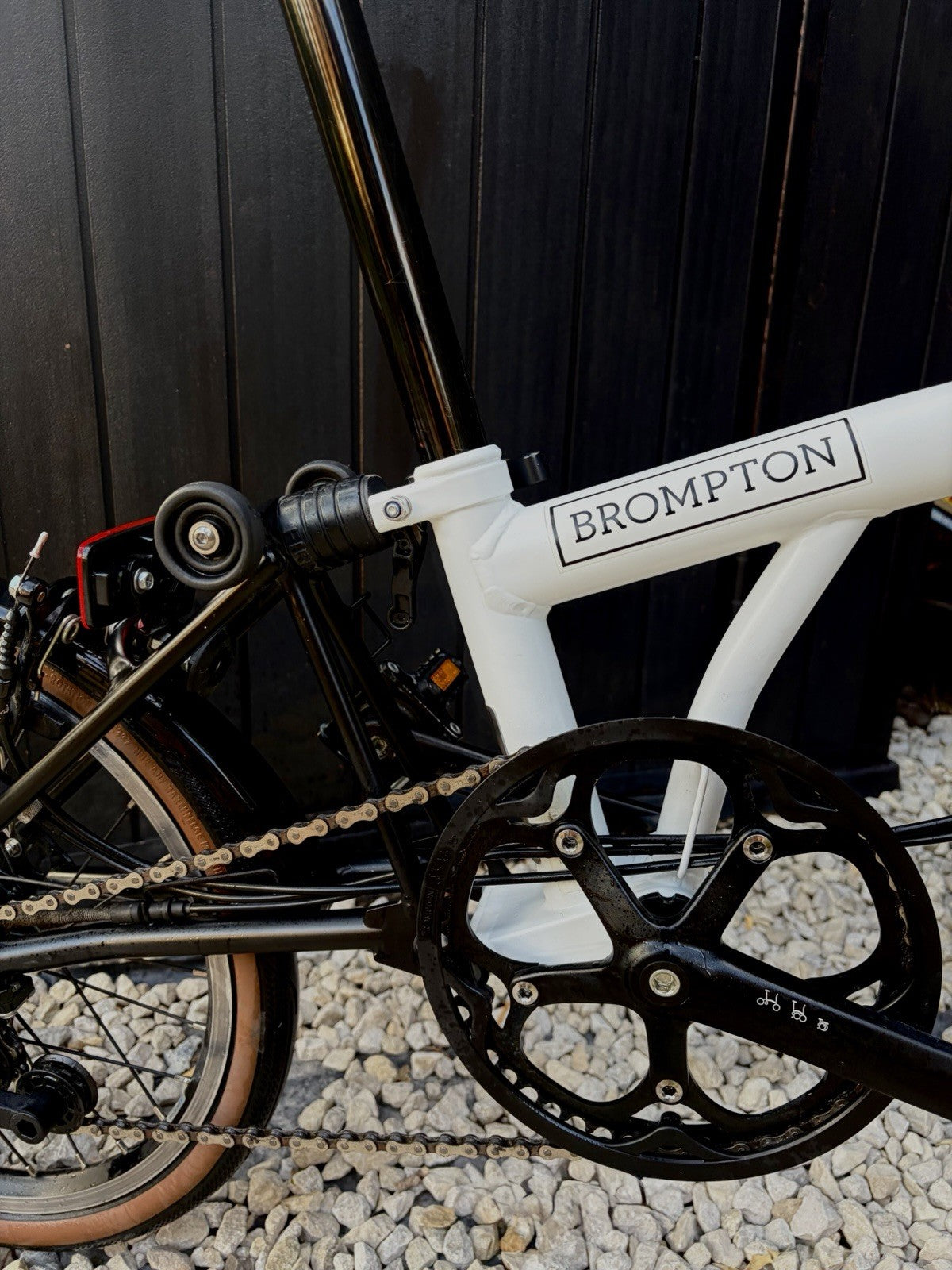 Brompton Folding Bike 16in White/Black Hub Gears Mudguards Reflectors