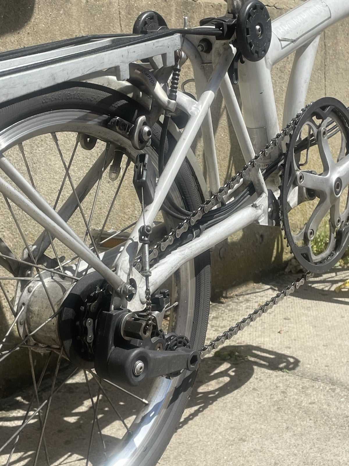 Brompton M6R Folding Bike - Luggage Rack - Papyrus White