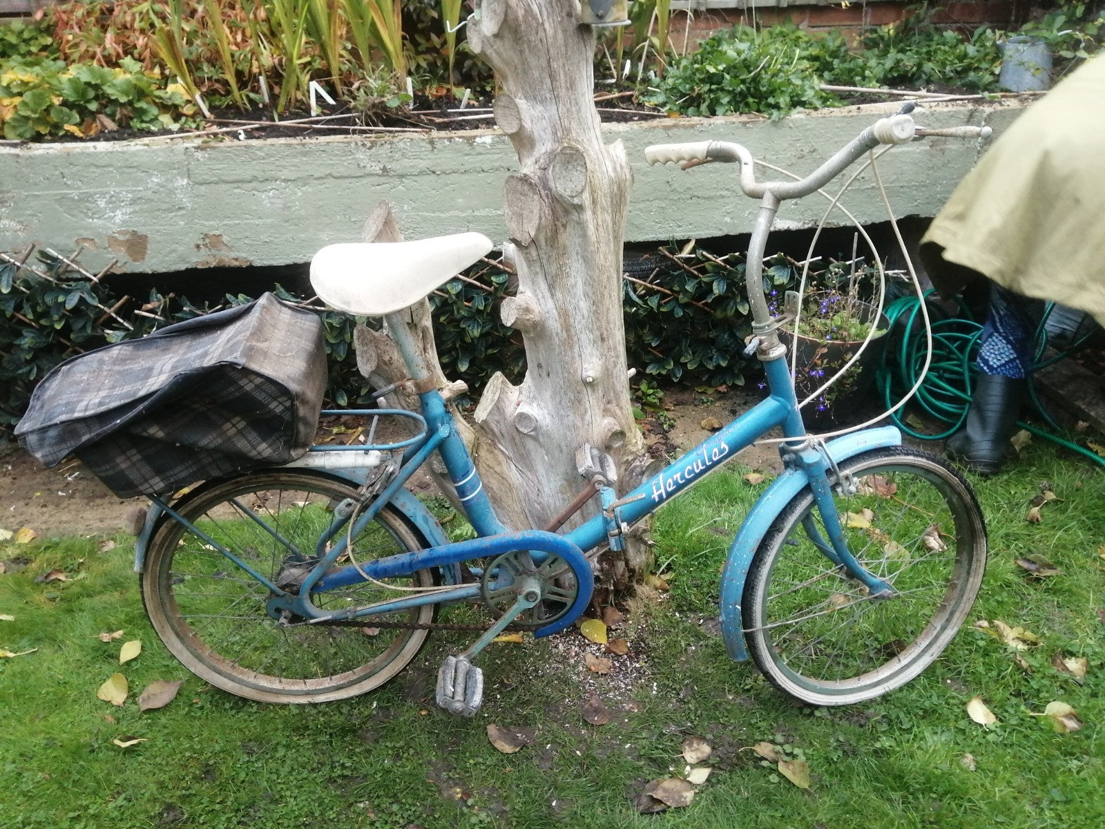 Hercules folding bike in light blue 20 in wheels original basket Good condition