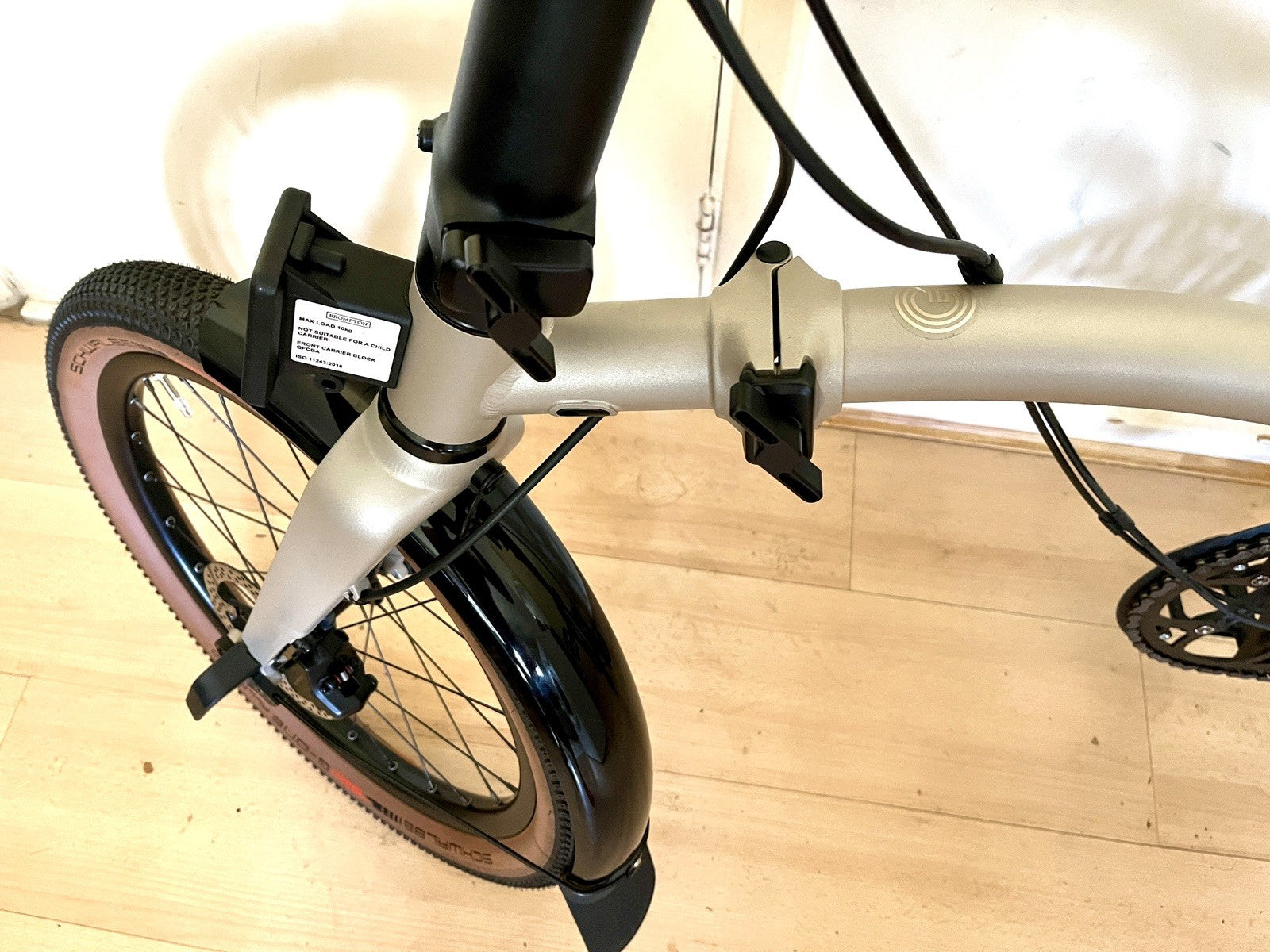 Brompton G-Line Traildust White w Mudguards and Rack, 8 Speed, 2025 L