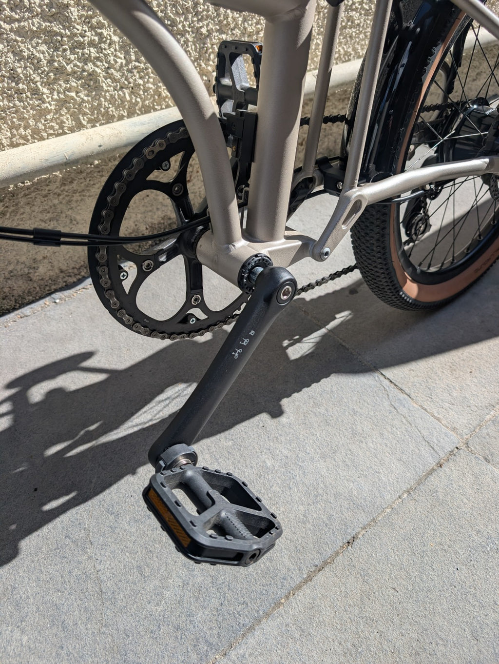 Brompton G Line Small Folding Bike 8-Speed, Traildust White w rack & mudguards