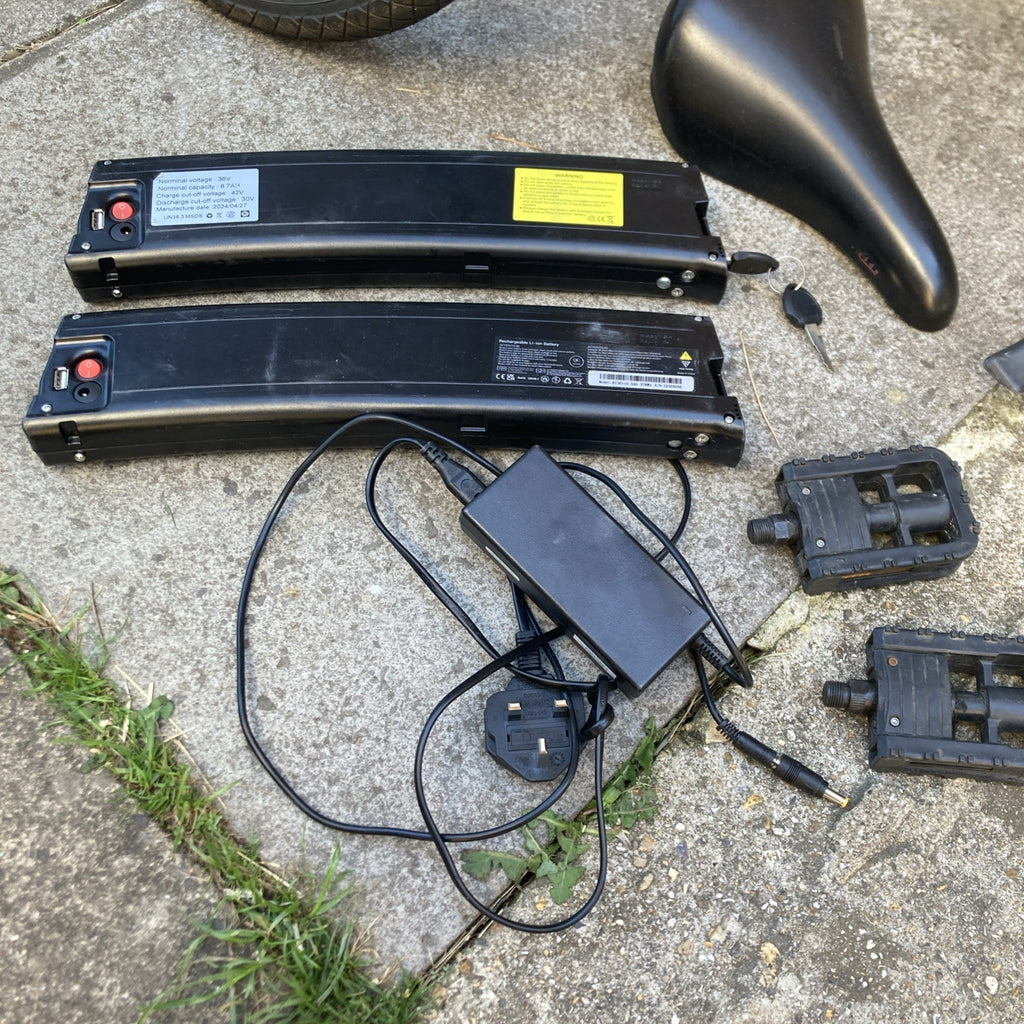 Carrera Crosscity 20in Folding Bike