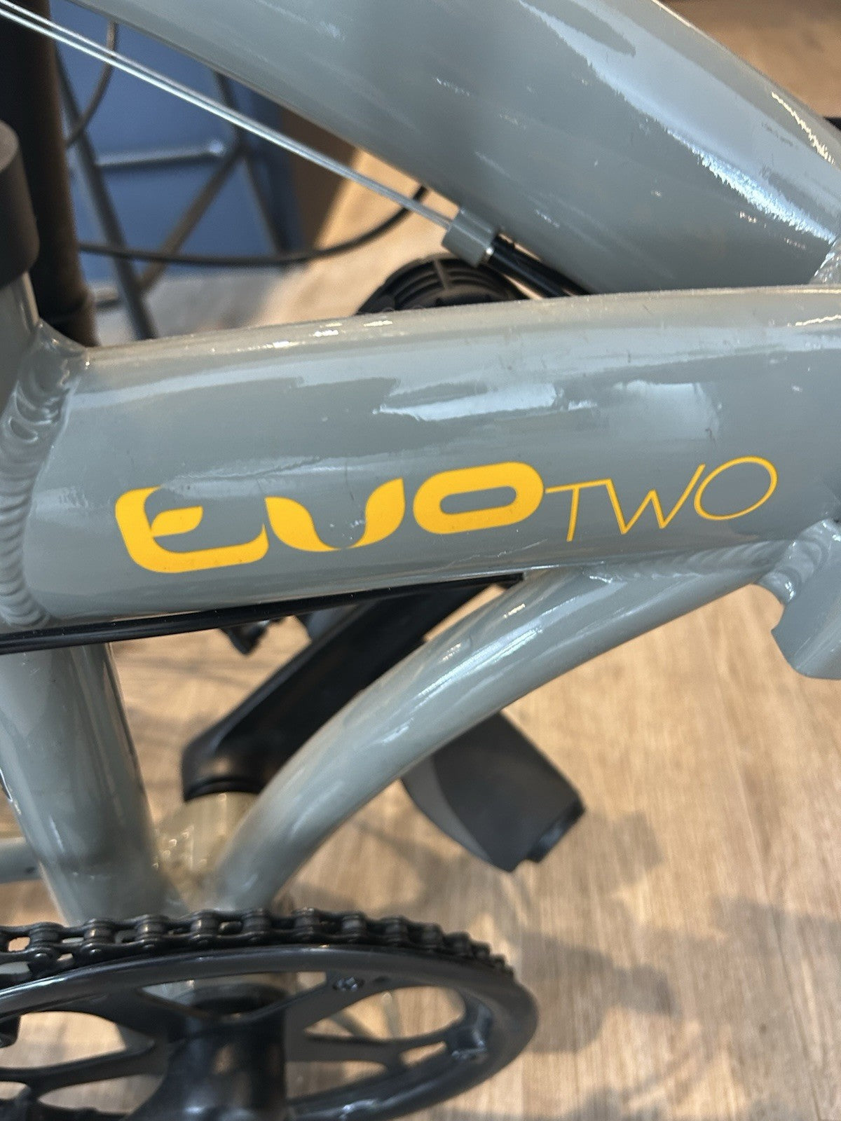 Raleigh Evo Two 20in Folding Bike 7 Speed Grey/Black Rear Rack Mudguards