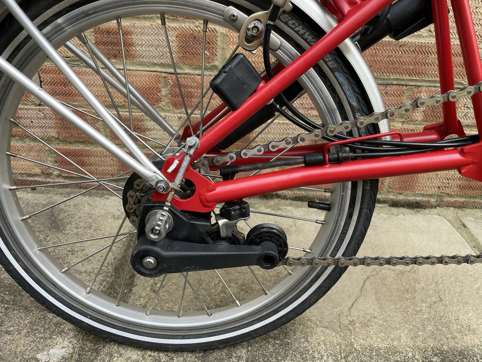 Brompton M6R Folding Bike 6-Speed Red Excellent Condition