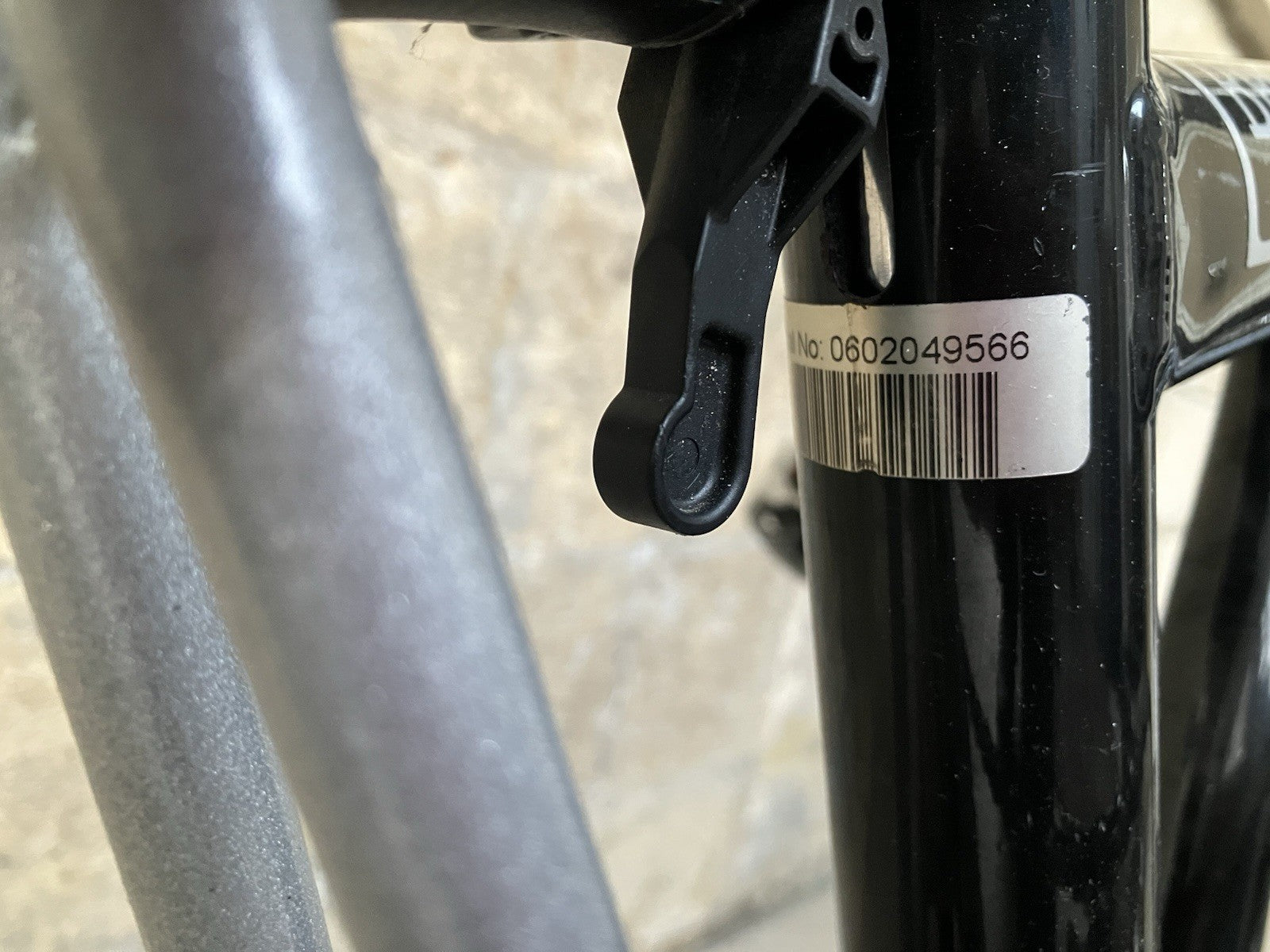 Brompton Folding Bike M6R. 6 Gears, Rack, Mudguards. Black. Good Condition