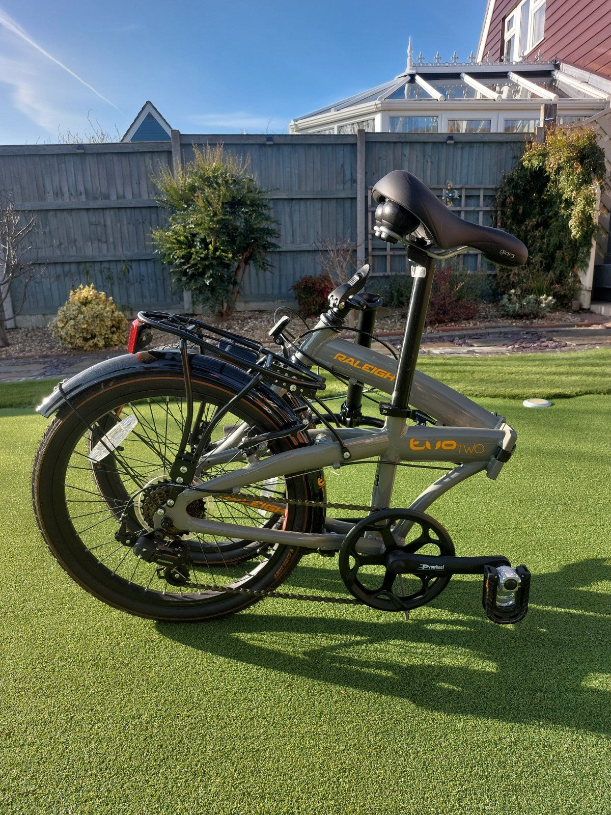 Raleigh Evo 2 Folding Bike 7-Speed Shimano Gears Grey Excellent Condition
