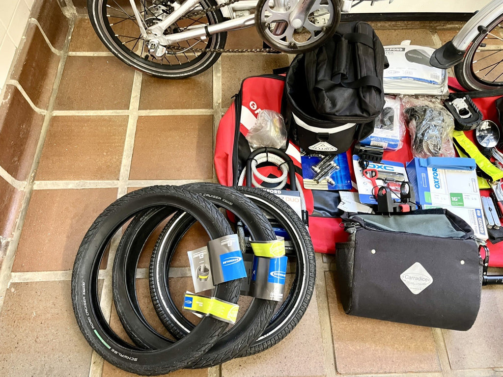 Dahon Presto Lite 16" Folding Bike come with every spare and accessory needed.